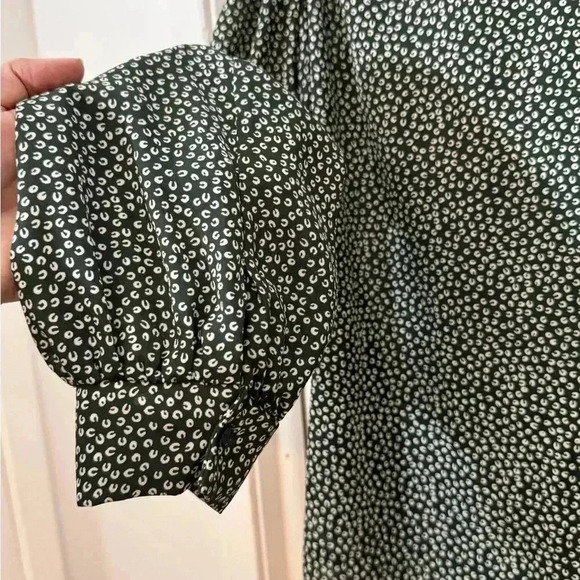 All in Favor Green Polka Dot Mini Blouse (Size L) - Picture 5 of 8